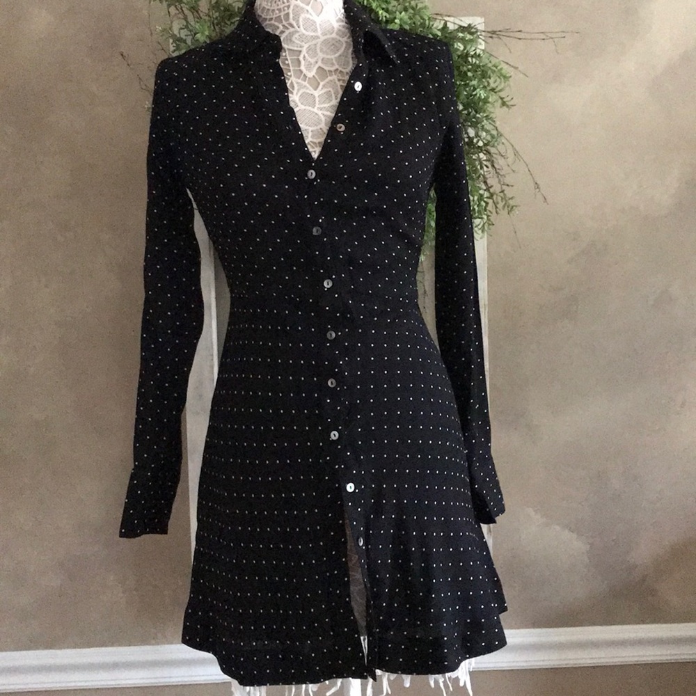 Black with dots trendy tunic button down top S